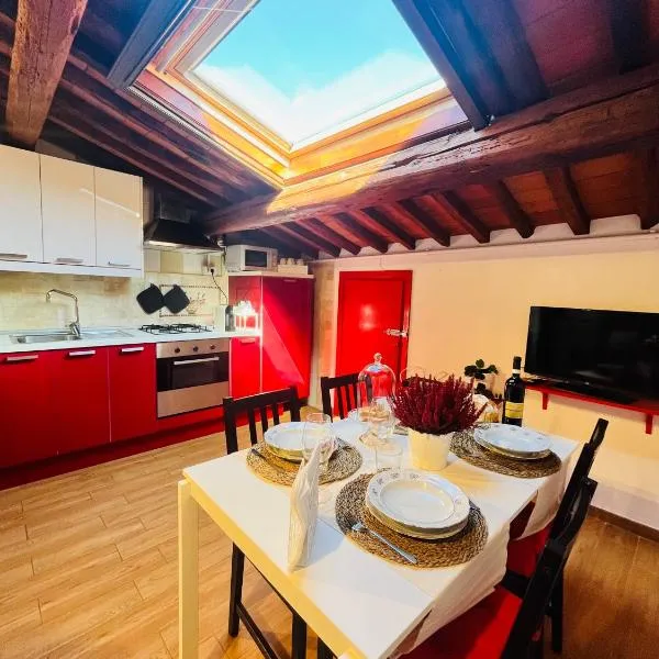 Mansarda nel Cuore di Pisa، فندق في بيزا