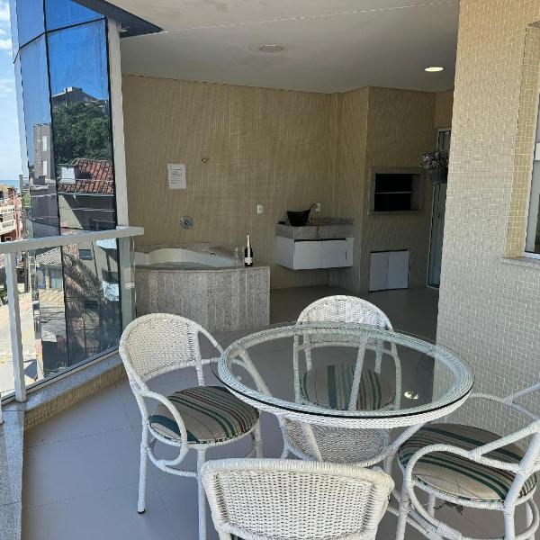 A17 - APARTAMENTO ALUGUEL DE TEMPORADA 03 SUÍTES PRÓXIMO AO MAR NO CENTRO DE BOMBINHAS - Foto 5