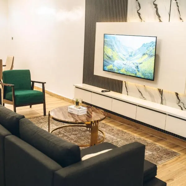 505 Apartment by Wetland Hotel, ξενοδοχείο στο Warri