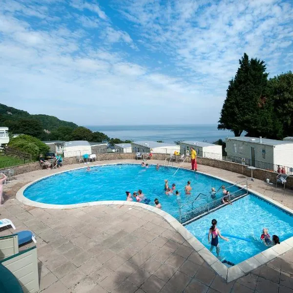 Sandaway Holiday Park, khách sạn ở Combe Martin