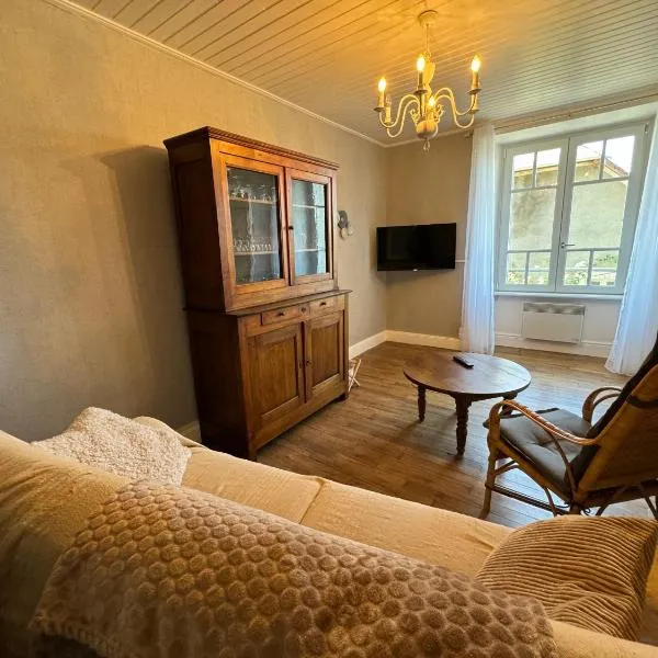 Maison Chez Gilberte à Salers, ξενοδοχείο σε Salers