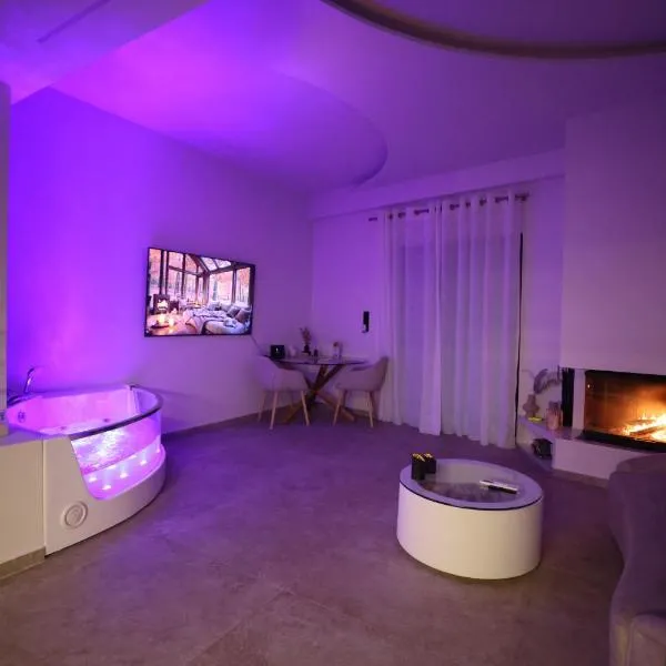 Aphrodite Suite Romantic Jacuzzi & Fireplace, Hotel in Athen