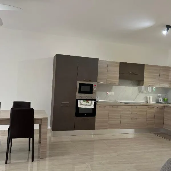 Magical modern apartment, hotel in Victoria