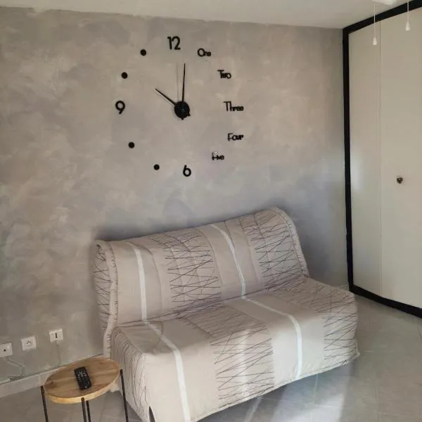 Studio cabine climatisé sur l'île des pêcheurs, hotel in Cap d'Agde