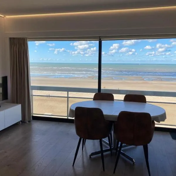 Zicht op Zee Koksijde, hotel v destinaci Koksijde