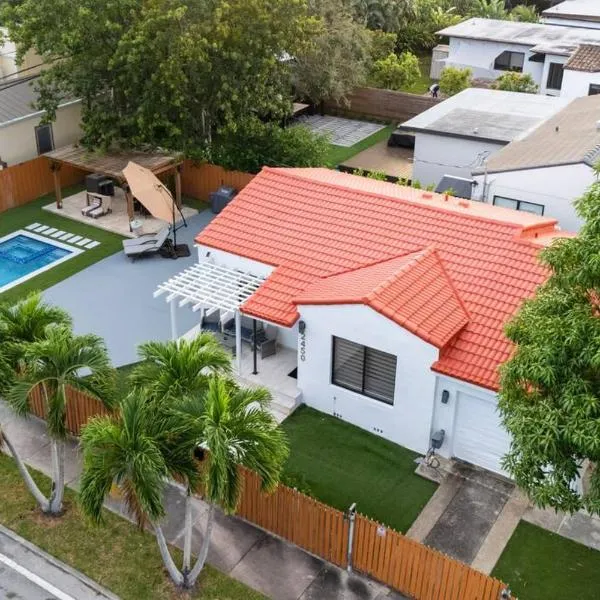Luxury Retreat 3B ,2Ba POOL , Coral Gables Center, hotel in Miami