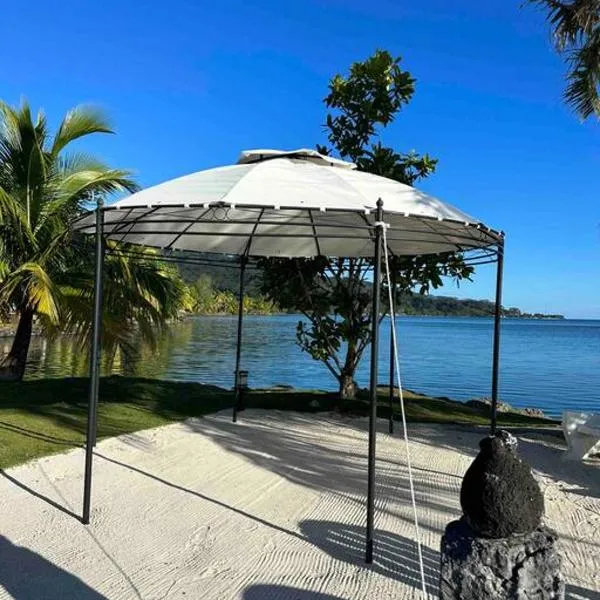 B&B chez Orama, plage privée, hotel in Torea