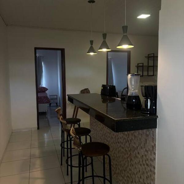 Apto espaçoso superior em residencial