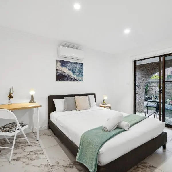 Quaint Double Room - Centrally Located at Glenfield - Shared Bathroom – hotel w mieście Glenfield
