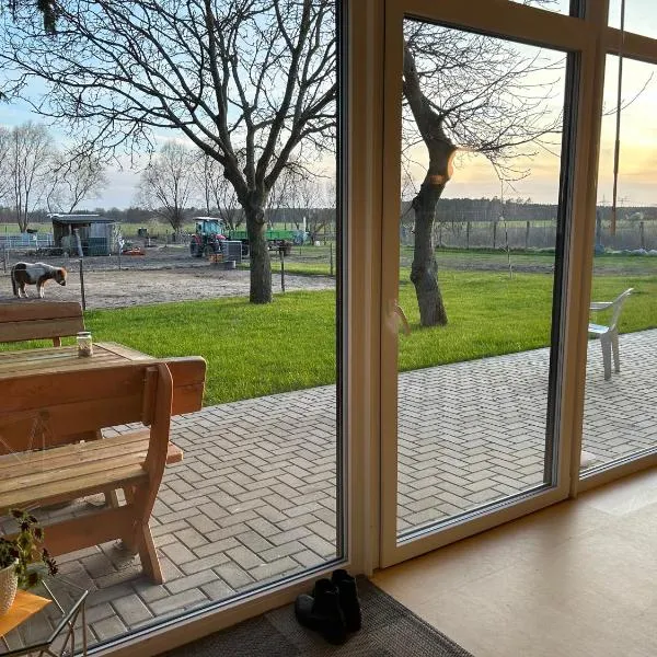 Dorfstraße 32a - sechs ruhige Zimmer, hotel v destinaci Bensdorf