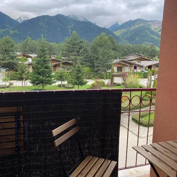 Pirin Golf private studio, Hotel in Raslog