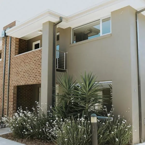 Spacious Stay On Shamrock, Bendigo, hotell sihtkohas Golden Square