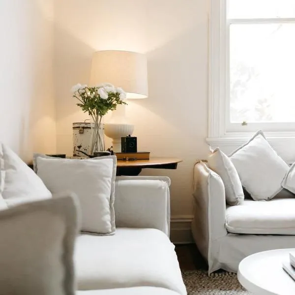 Luxurious terrace home in heart of Bendigo, hotel in Bendigo