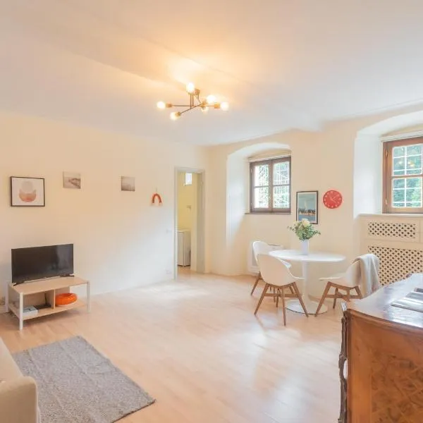 La Piazza di Cernobbio by Rent All Como, khách sạn ở Cernobbio