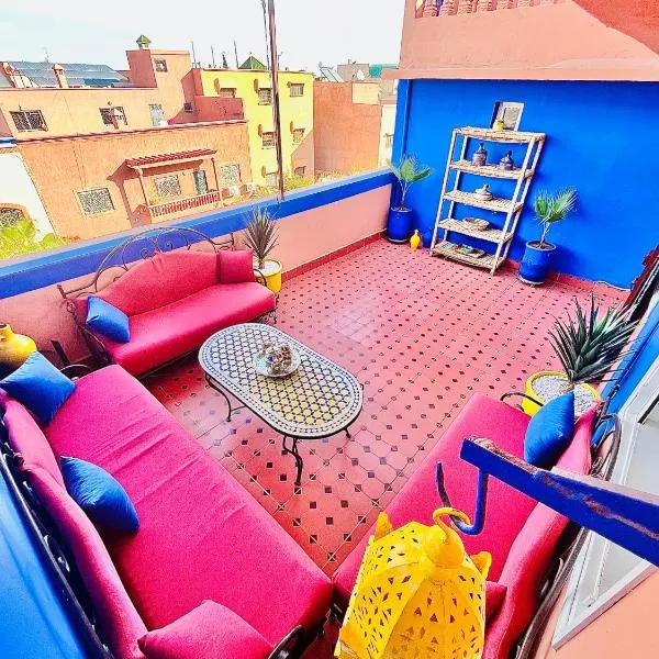 Apartment with AC and a nice private terrace Appartement CLIMATISÉ avec une jolie terrasse privée, hotel a Marrakech