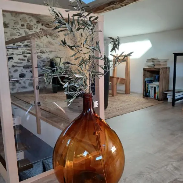 Les Gîtes du Saro 25 min Stations Dévoluy, hotel u gradu 'Chabestan'