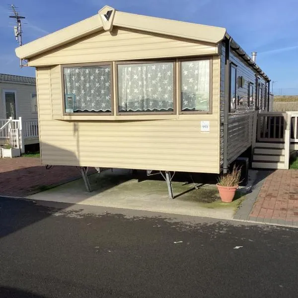 Towyn 153 Golden Gate Rentals, hotel in Kinmel Bay