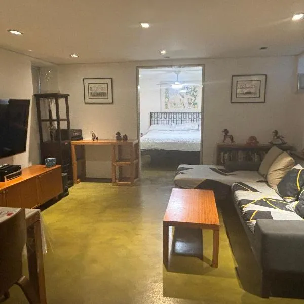 Cozy and Comfy Cellar, hotel v destinaci Yonkers