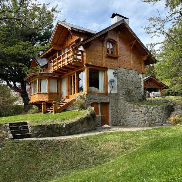 CASA de MONTAÑA CON VISTA AL LAGO, hotel em San Carlos de Bariloche