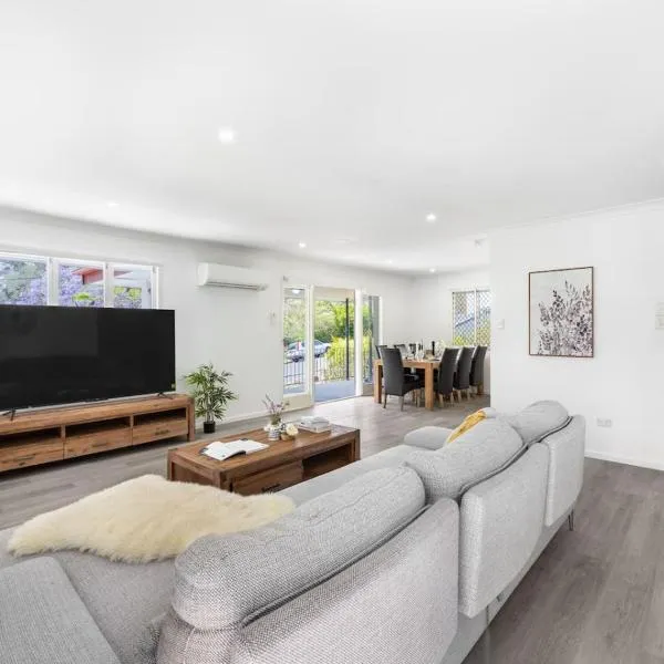 Cozy Home Prime Spot and Near Shops, hotel en Jindalee