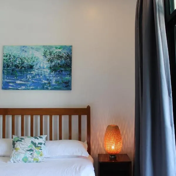 Pacific Crown Hotel, hotel v destinaci Honiara