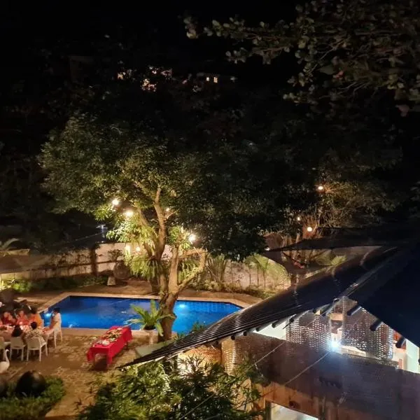 Amor 2 Bedroom with Jacuzzi, hotell i Boracay