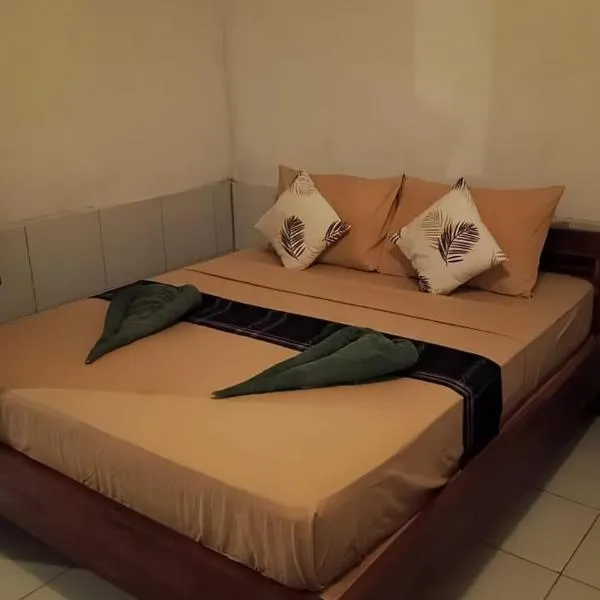 Hendi Homestay, hotel in Gili Gede