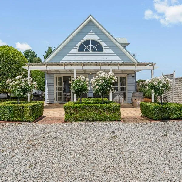 Cottage On Vines - Aldinga - C21 SouthCoast Holidays, hotel en Aldinga