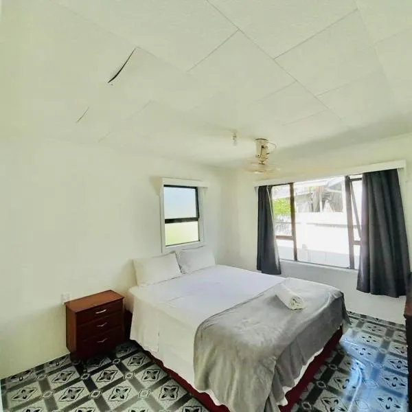 Ocean Cottage Private Double Twin Room in Nuku'alofa Townb, hotel in Nuku‘alofa