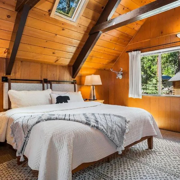 Honey Bear Cabin, hotel v destinaci Carnelian Bay
