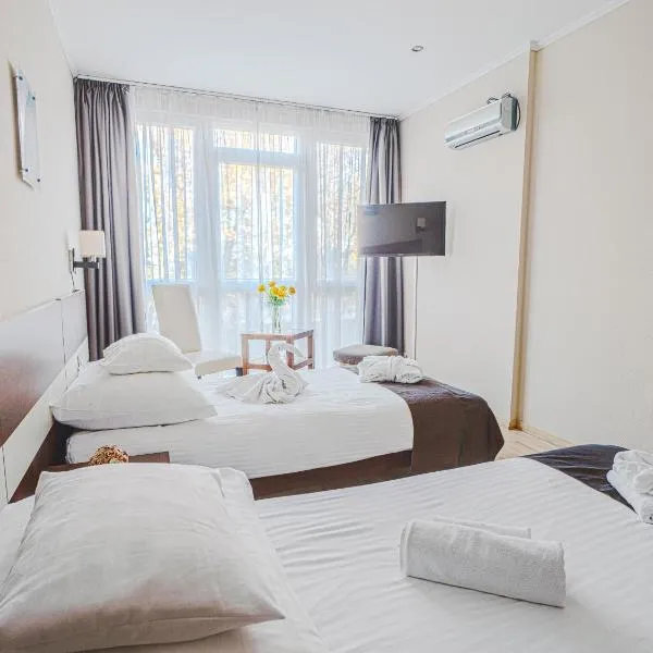 Holiday Beach Budapest Hotel, khách sạn ở Budapest