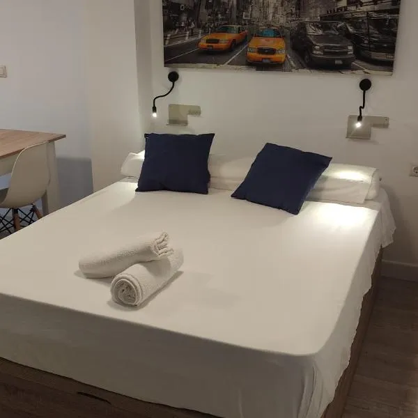 B2, Estudio independiente junto Aeropuerto Valencia, hotel v destinaci Manises
