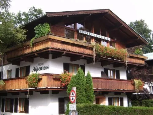 Pension Alpenrose, hotel v Kitzbuhelu