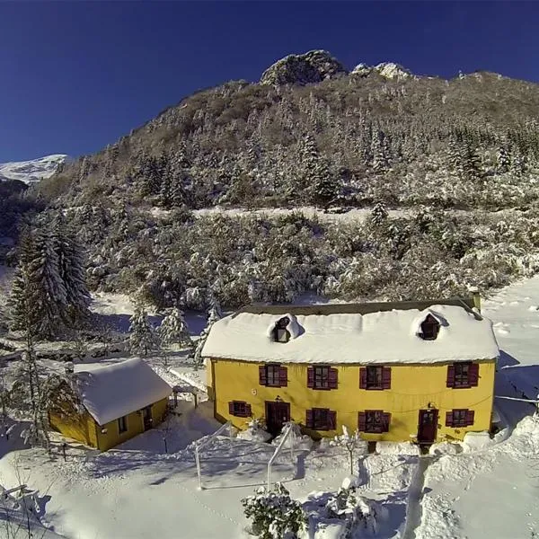 Gite Auberge Les Cascades, hotel en Sainte-Marie-de-Campan