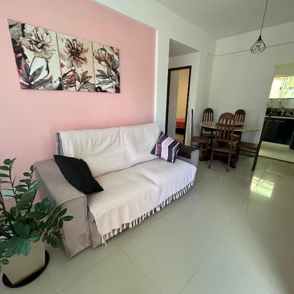 Apartamento térreo 2 hóspedes com churrasqueira, área externa e garagem exclusivas 5 min praia Abricó e 7 min do Centro - Foto 2
