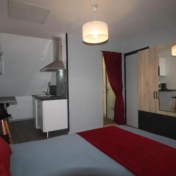 studio ouest cuisine privé proche centre ville, hotel v destinaci Loudéac