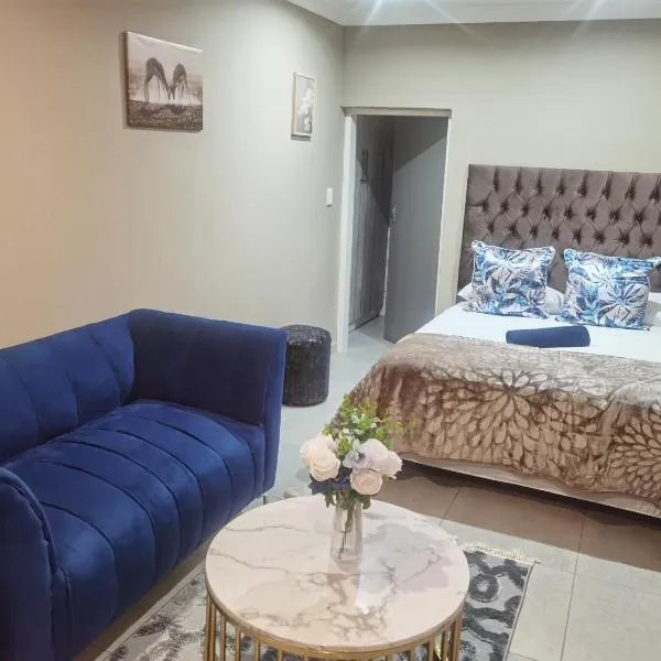 Peaceful Stay - Suite 3, hotel in Sasolburg