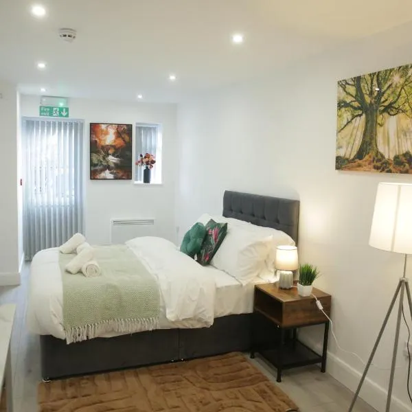 Luton Nook and Kitchen 4 mins to Luton AirPort, hotel v Lutonu