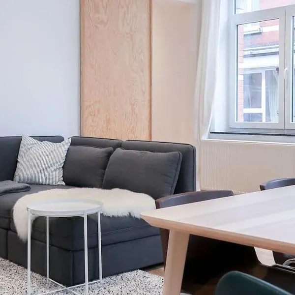 1 bedroom apartment in Liège center - 1st floor, hotel in Liège