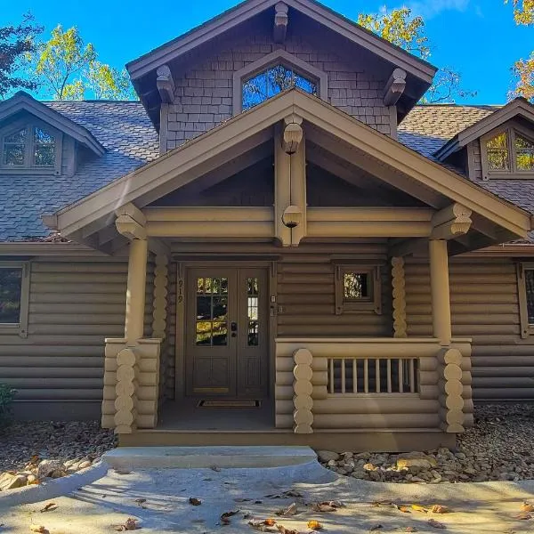 4 Pines Lodge, hotel in Gatlinburg