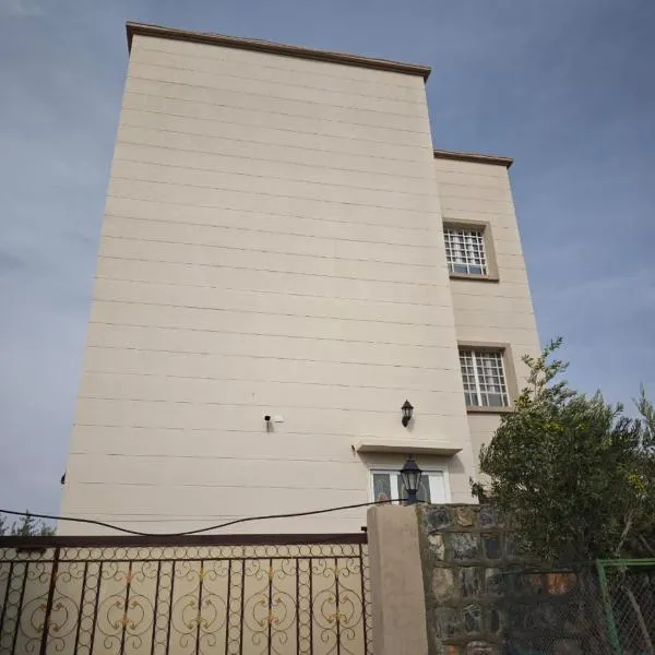 Grand Dahlia Apartments, hotel in Ḩayl Yaman
