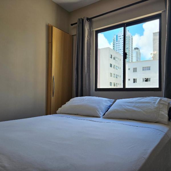 2 quartos a 200mts praia Central, GARAGEM, CHURRASQUEIRA, WI-FI 90 Mbps, PET FRIENDLY - Foto 2