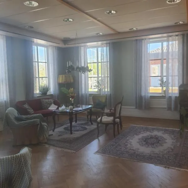 mellanbrons B&B, hotel v destinaci Åmål