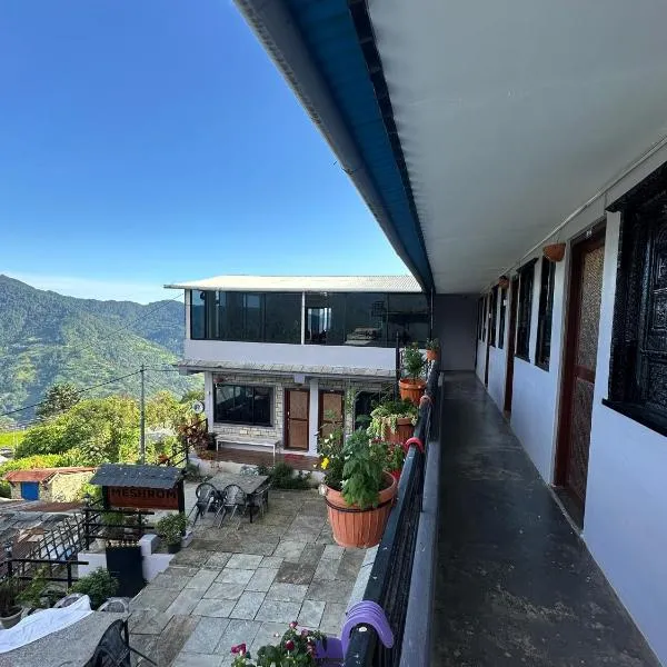 Meshrom Guest House and Restaurant, hotel v destinaci Astam