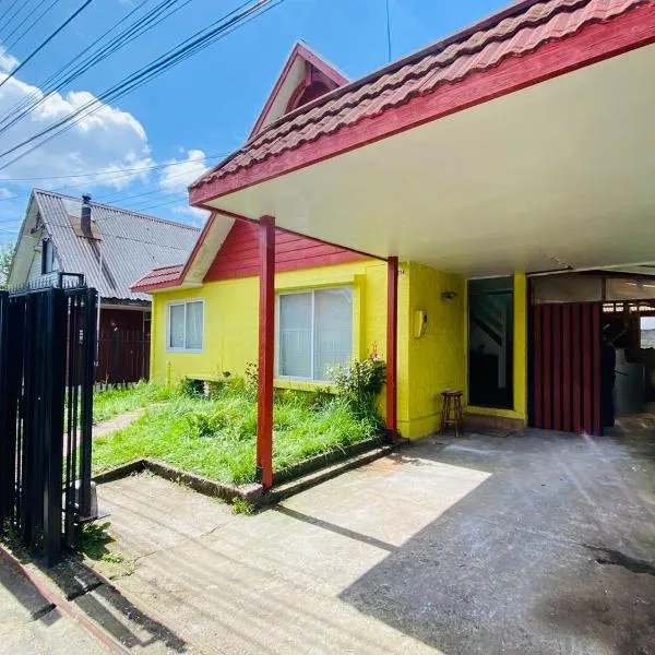 Cerca Aeropuerto Ruta 5 Sur, 2 estacionamientos, capacidad 8 personas, hotel in Puerto Montt