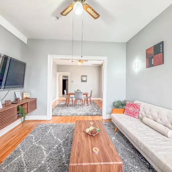 3 bed 1 bath FREE parking near NYC, hotel em North Bergen