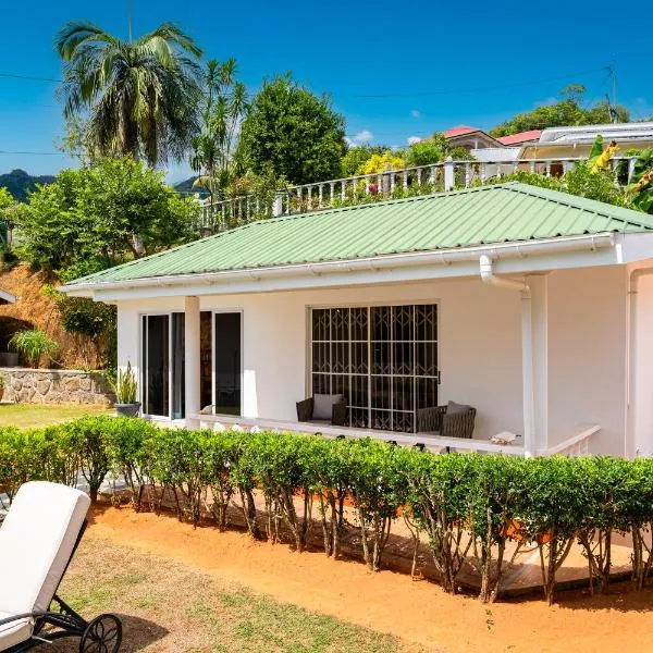 Au Cap Self Catering, готель у місті Anse aux Pins