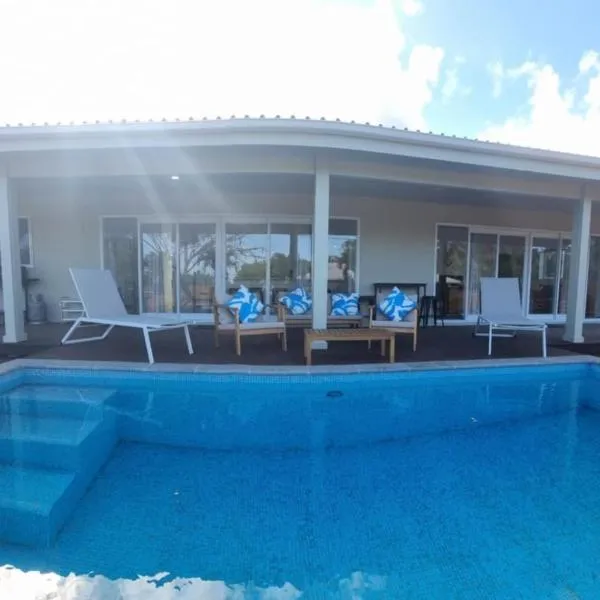 Te Aro Villa in Muri 1 &2, hotel v destinaci Rarotonga