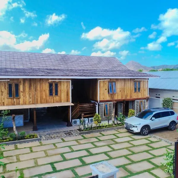 Maluk Surf House, hotel in Maluk