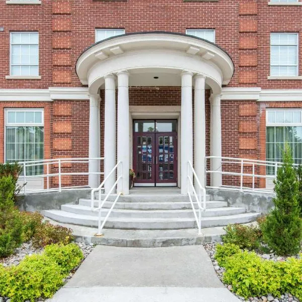 The Champlain Waterfront Hotel Ascend Hotel Collection, hotel v destinaci Orillia